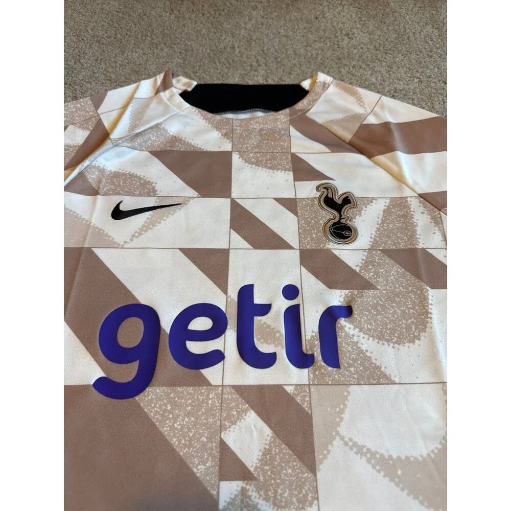 Tottenham Hotspurs NWT Nike Men’s Dri-Fit Pre-Match Jersey Size Medium